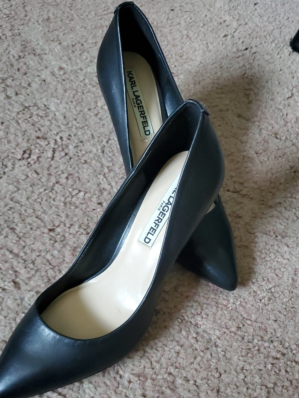 Karl Lagerfeld Black Leather Pointed-Toe Pumps